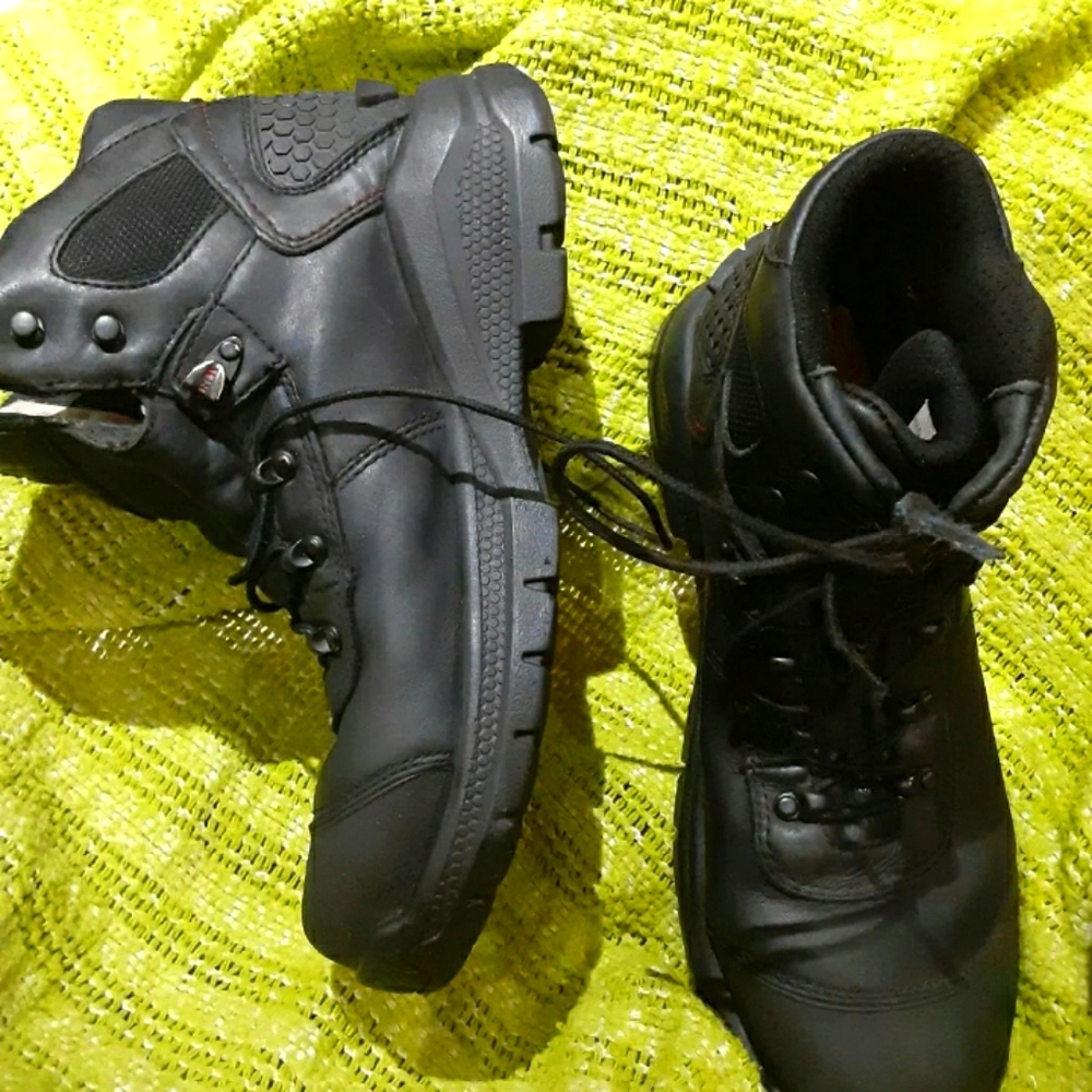 Redwing work boots black high top